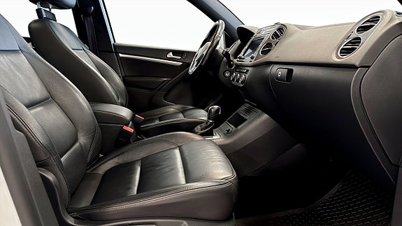 Volkswagen Tiguan 3 of 5