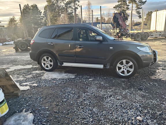 Hyundai Santa Fe 3 of 5