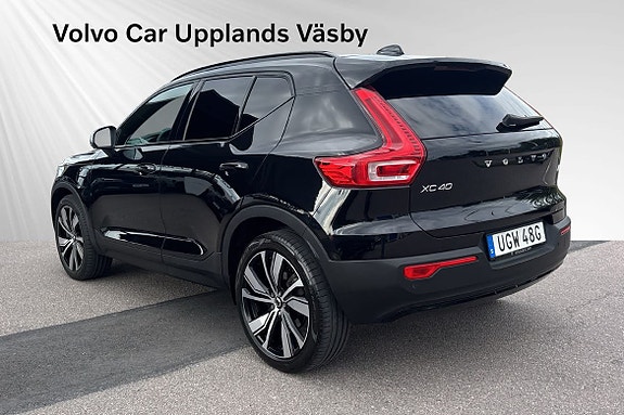 Volvo XC40 4 of 5