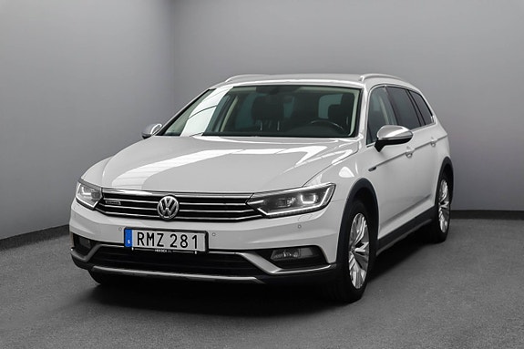 Volkswagen Passat Alltrack 4 of 25