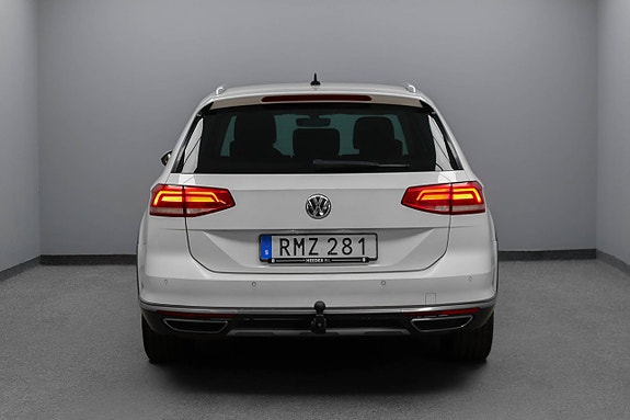 Volkswagen Passat Alltrack 6 of 25