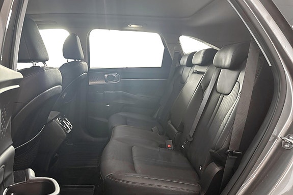 Kia Sorento 11 of 26