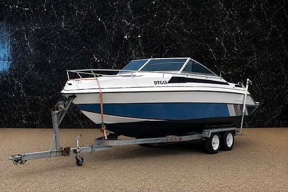 Arrow Glass Fiesta 6.9/MerCruiser 5.0 V8/Gen 2/Trailer Ingår 2 of 8