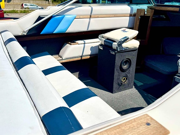 Arrow Glass Fiesta 6.9/MerCruiser 5.0 V8/Gen 2/Trailer Ingår 6 of 8