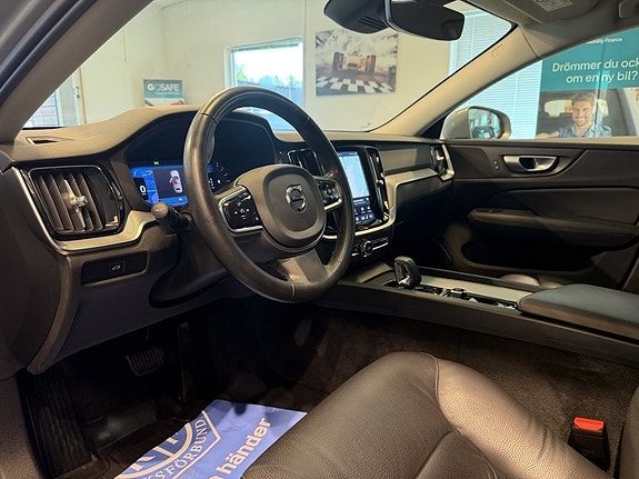 Volvo V60 Cross Country 6 of 21