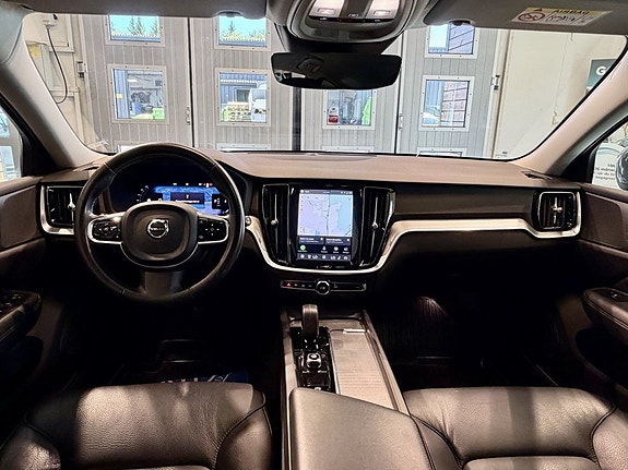 Volvo V60 Cross Country 5 of 5