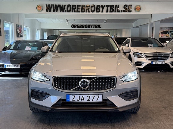 Volvo V60 Cross Country 21 of 21