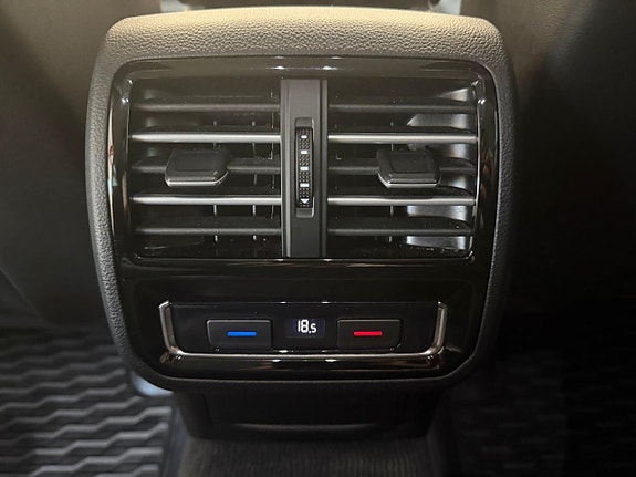 Volkswagen Passat Alltrack 18 of 18