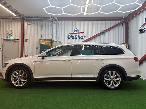 Volkswagen Passat Alltrack 4 of 18