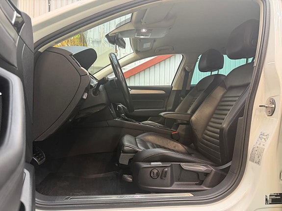 Volkswagen Passat Alltrack 9 of 18