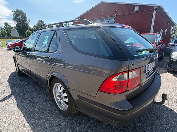 Saab 9-5 4 of 5