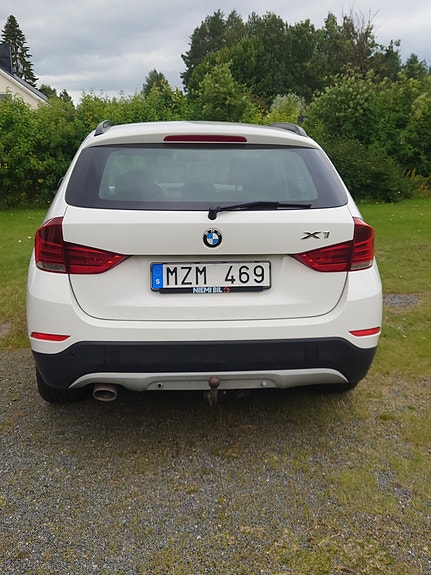 BMW X1 3 of 3