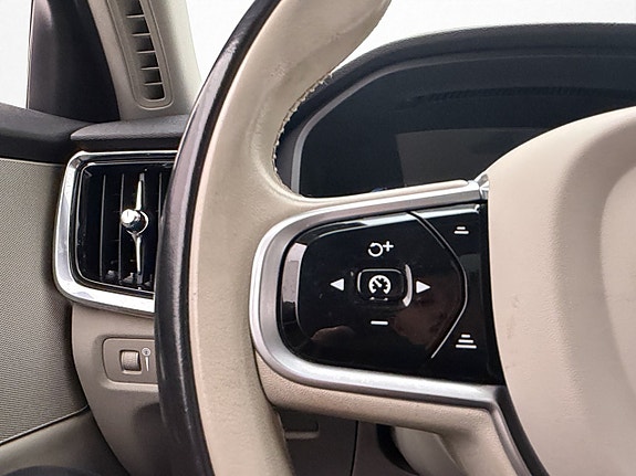 Volvo V90 Cross Country 21 of 30