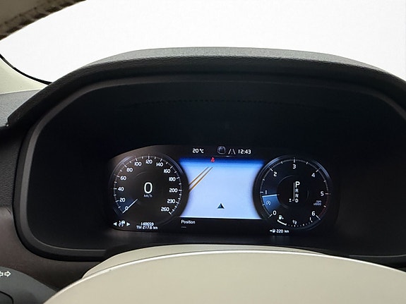 Volvo V90 Cross Country 22 of 30