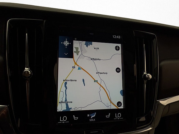 Volvo V90 Cross Country 14 of 30