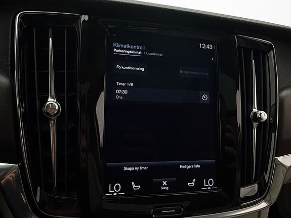Volvo V90 Cross Country 16 of 30