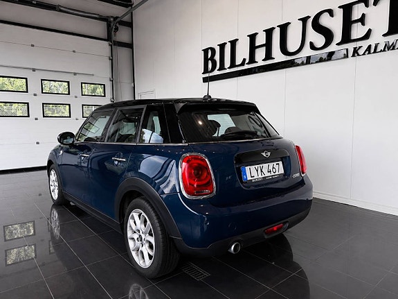 MINI Cooper 3 of 6