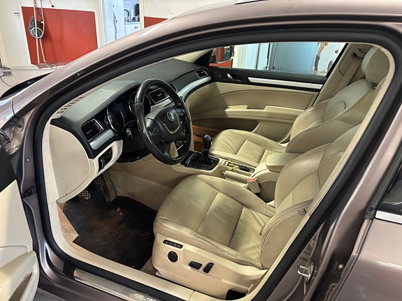 Skoda Superb 5 of 5