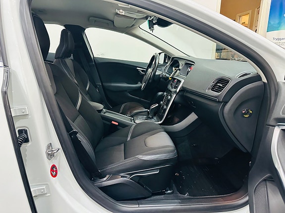 Volvo V40 13 of 20