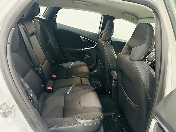 Volvo V40 17 of 20