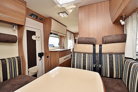 Eura Mobil Profila 680 QB Queenbed 5 of 26