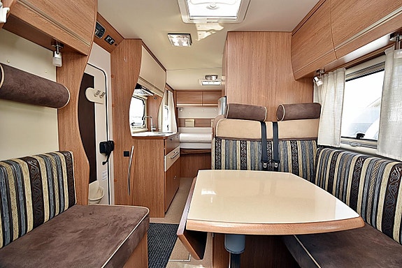 Eura Mobil Profila 680 QB Queenbed 6 of 26