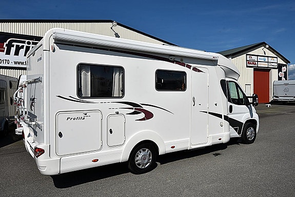 Eura Mobil Profila 680 QB Queenbed 23 of 26