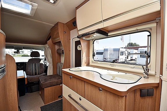 Eura Mobil Profila 680 QB Queenbed 17 of 26