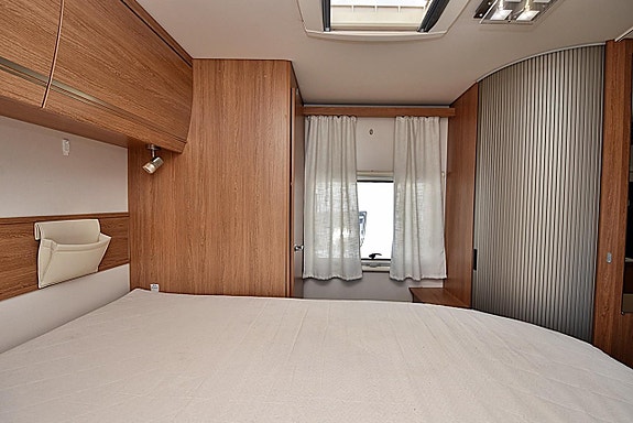 Eura Mobil Profila 680 QB Queenbed 13 of 26