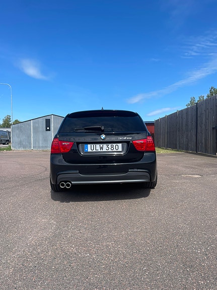 BMW 330d 6 of 7