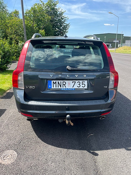 Volvo V50 4 of 5