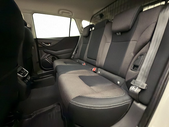 Subaru Outback 14 of 30