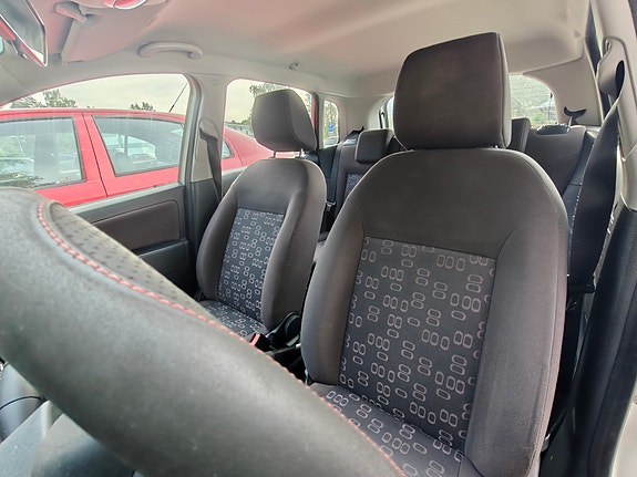 Ford Fiesta 4 of 4