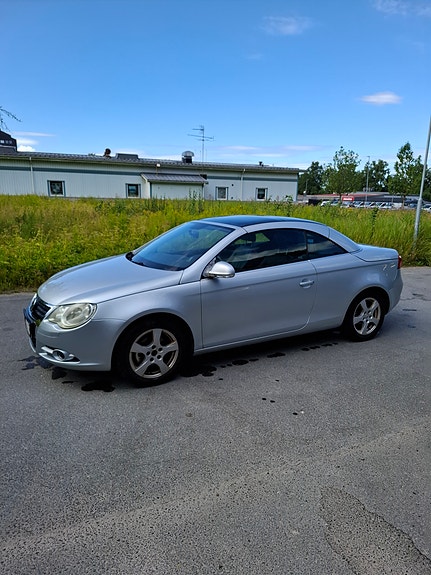 Volkswagen Eos 2 of 7