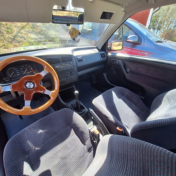Volkswagen Golf III 4 of 5