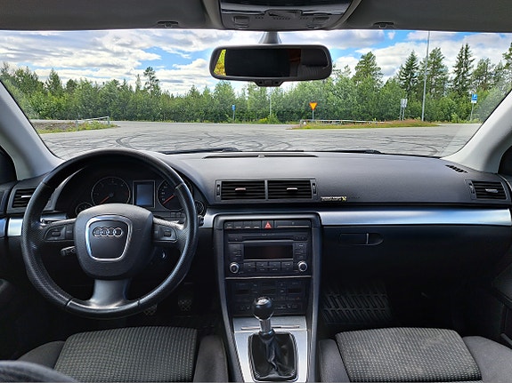 Audi A4 4 of 5