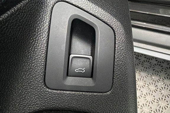 Volkswagen Passat Alltrack 16 of 23