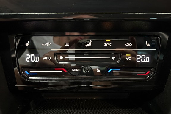 Volkswagen Passat Alltrack 11 of 23