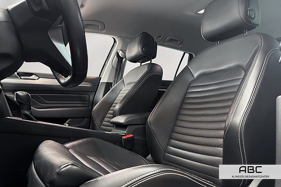 Volkswagen Passat Alltrack 14 of 23
