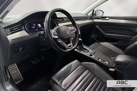 Volkswagen Passat Alltrack 13 of 23