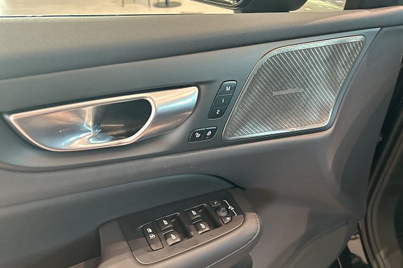 Volvo V60 22 of 30