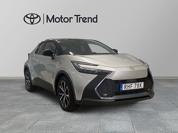 Toyota C-HR 6 of 11