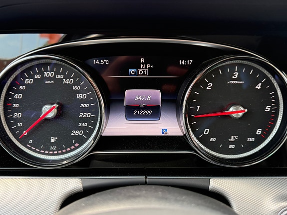 Mercedes-Benz E220 d 9 of 10