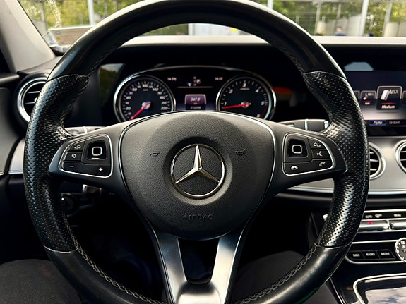 Mercedes-Benz E220 d 8 of 10