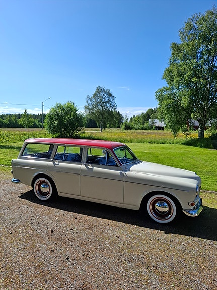 Volvo Amazon 2 of 5