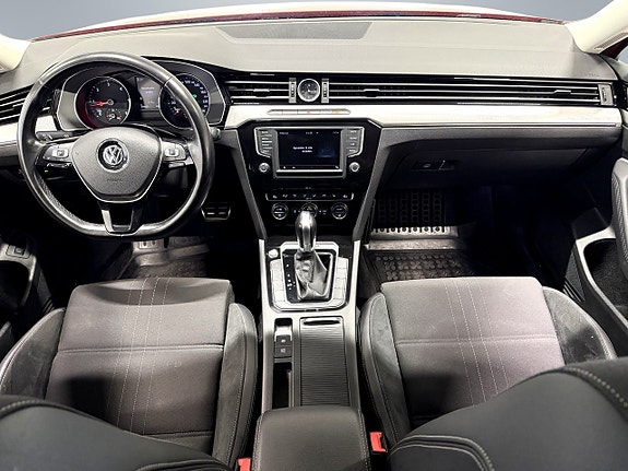 Volkswagen Passat Alltrack 21 of 29