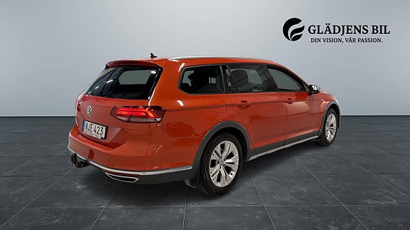 Volkswagen Passat Alltrack 7 of 29