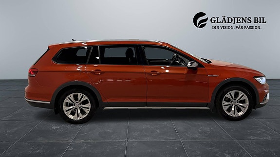 Volkswagen Passat Alltrack 8 of 29