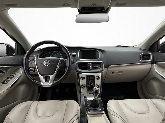 Volvo V40 12 of 30