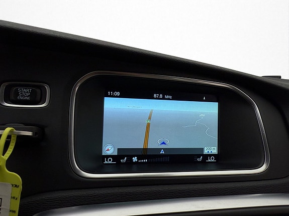 Volvo V40 22 of 30